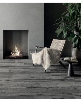 Carrelage gris foncé imitation bois Flaviker Nordik Wood Smoked 20x120