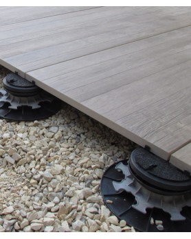 plot autonivelant pour mise en situation terrasse
