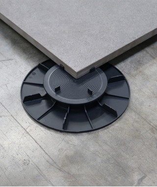 Les plots réglables pour terrasse Jouplast HD 20-30mm