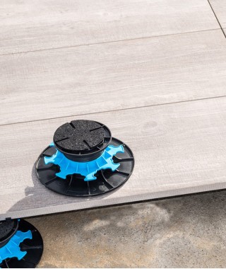 Les plots réglables terrasse Jouplast HD 40-60mm
