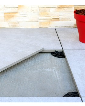 les plots réglables pour terrasse Essentiel Jouplast