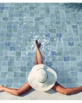 Carrelage extérieur piscine et terrasse Spa&Pools Sky Blue Equipe