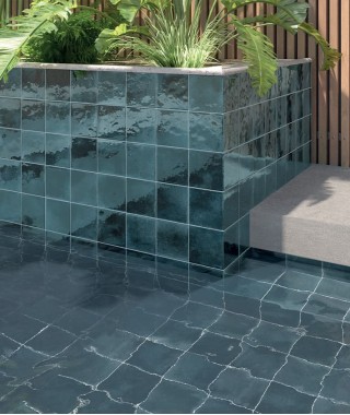 Carrelage extérieur piscine et terrasse Spa&Pools Blue Night Equipe