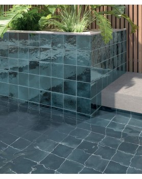 Carrelage extérieur piscine et terrasse Spa&Pools Blue Night Equipe